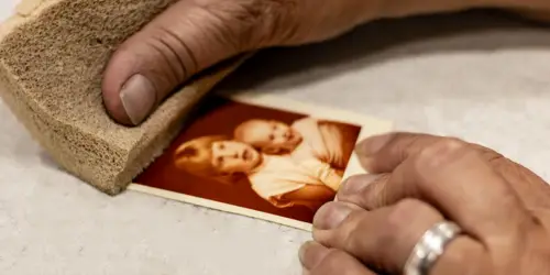 Photo & Artwork Restoration